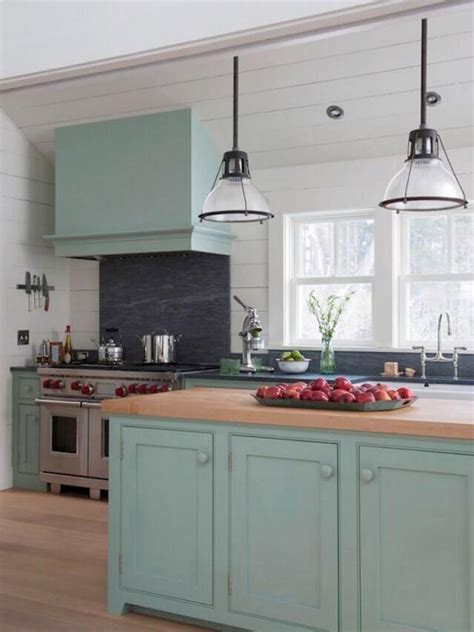 Here, we have 13 ideas on how to use green kitchen cabinet to change your entire kitchen appearance. 20+ GORGEOUS GREEN KITCHEN CABINET IDEAS