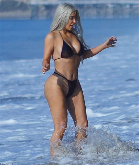 Kim Kardashian Parades Her Slimmed Down Figure In Malibu Daily Mail Online