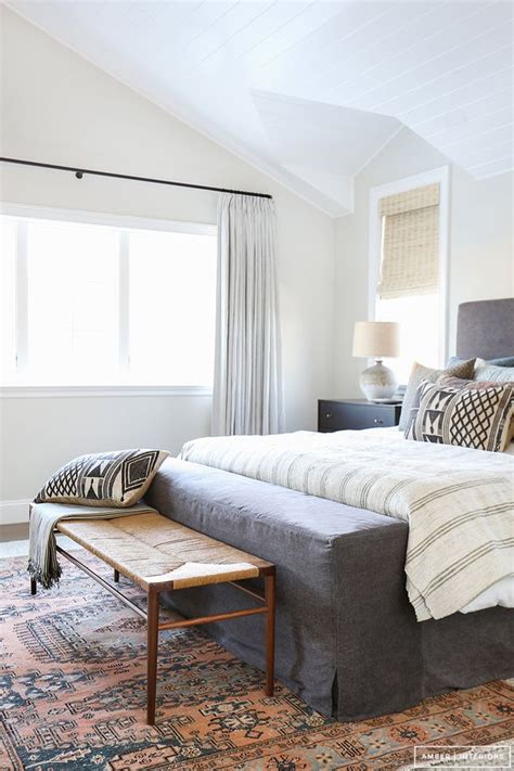 Bedroom decor room inspo bedroom inspo blanket pink lights interior goals grey room interior. Ma théorie sur le gris | Home bedroom, Bedroom inspo ...