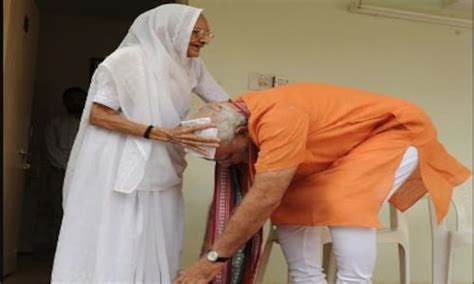 Maaisnt A Mere Word Pm Modi Pens Note On Mother Heerabens 100th Birthday