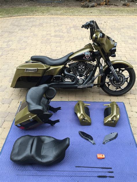 These tin's were painted and airbrushed, using only black. 2007 Custom Harley Davidson Electra Glide Ultra Classic ...