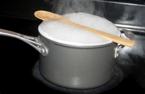 Why Does A Wooden Spoon Stop Pasta From Boiling Over