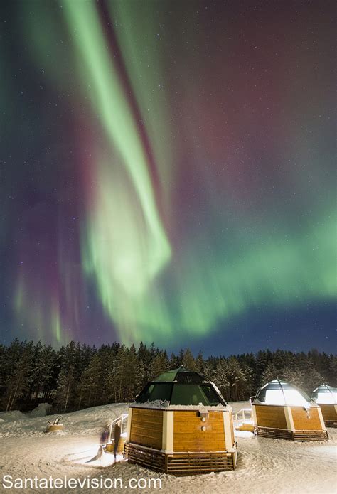Hier muss der iglu verlassen werden, um diese zu beobachten. Arctic Glass Igloos under the Northern Lights in Rovaniemi ...