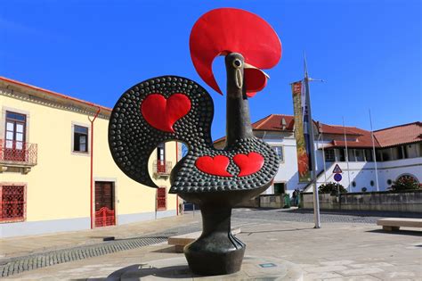 Check spelling or type a new query. Galo de Barcelos 'gigante' a caminho do Little Portugal de ...