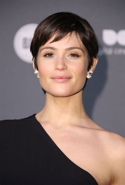 The short cut called pixie cut is more and more popular among people and the street. Demi Moore Short Haircut - Top Hairstyle Trends The ...