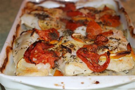 POISSON AU FOUR ET SON LIT DE POMMES DE TERRE