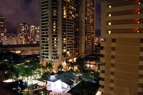 Rainbow And Alii Towers Picture Of Hilton Hawaiian Village Waikiki