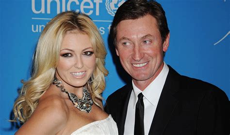 Wayne Gretzky Reportedly Used To Be ‘mortified By His