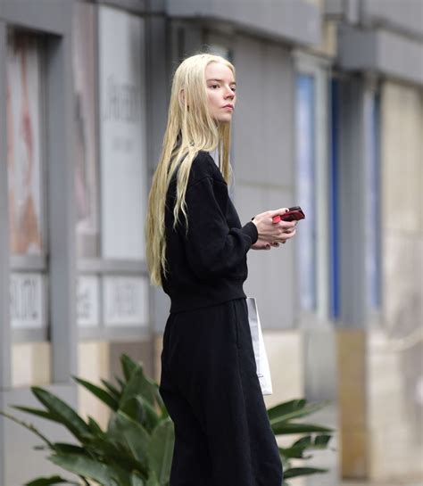 Anya Taylor-Joy - Leaving a Salon in Los Angeles 11/07/2022 • CelebMafia