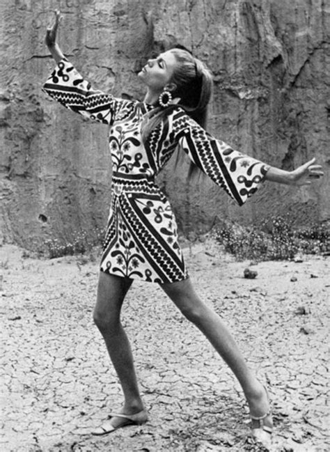 Short Beach Dress 1960s Sixties Fashion Retro Fashion Vintage