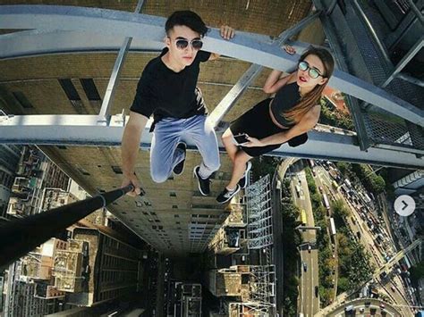 Crazy Selfie Thrill Seeker Scary Places Social Media Trends Scenic