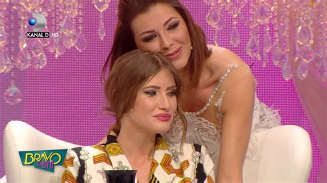 Iulia albu a scăpat porumbelul chiar în timp ce comenta ținuta unei alte graviduțe. Bravo, ai stil! (08.03.2017) - Iulia Albu IZBUCNESTE in ...
