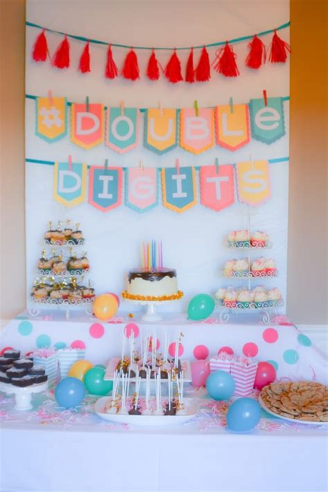 Throw a birthday party at home just for the family, complete with a birthday cake, party favors and party decorations. #DoubleDigits: A 10th Birthday Party