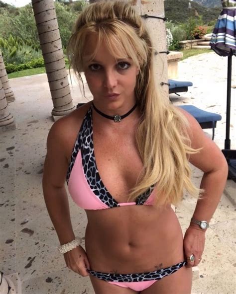 Britney Spears Shows Off Her Bangs In A Pink Bikini Picture I Did It Live Planet News