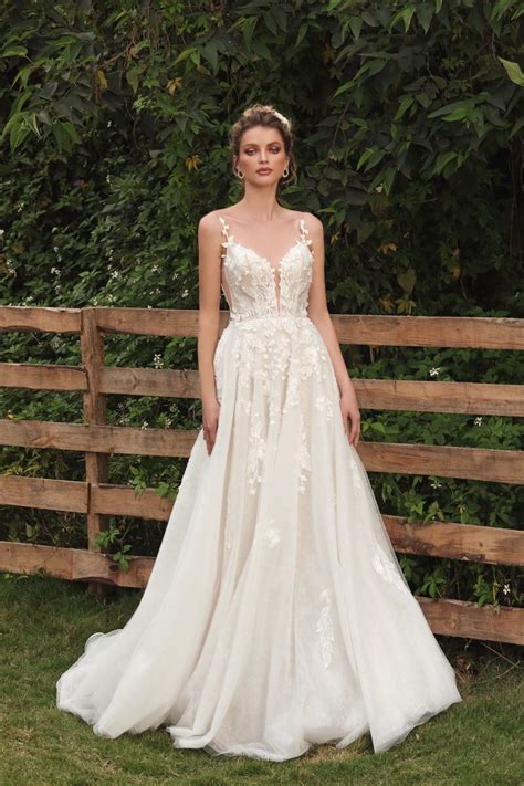 Chic Nostalgia Bridal Wedding Dresses｜aandbé Bridal Shop