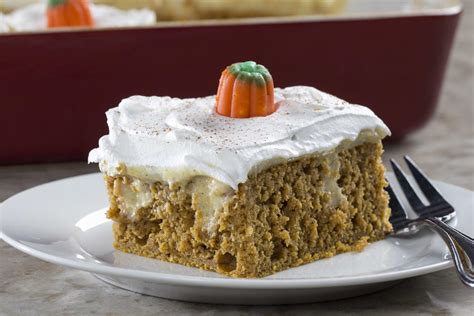 Pumpkin Poke Cake Recipe