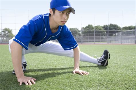 Stretches For Baseball Players Livestrongcom