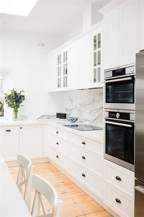 Some of the common types of woods used in the making of shaker cabinets are maple, hickory, cherry, and quarter sawn oak. Pin by Michelle Tan on Home Flip in 2020 | Shaker style kitchen cabinets, Kitchen cabinet styles ...