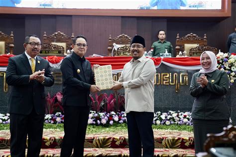 LKPJ Gubernur Jatim 2023 Disetujui Dengan Sejumlah Catatan