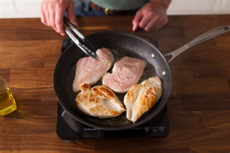 How To Cook Chicken Breasts In A Pan So They Dont Dry Out