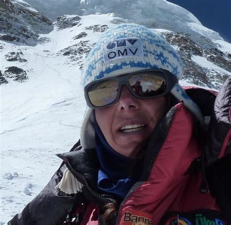 Reinhold messner climbed mount everest, without oxygen. Messner bestätigt Fund der Leiche seines Bruders - WELT