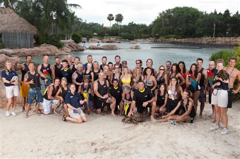 Survivor Heroes And Villains Brave The Waters Of Seaworld S Discovery