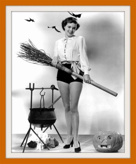 The Halloween Pin Up Girl 19 Dazzling Beauties From The 30s 40s And 50s For A Different Kind Of