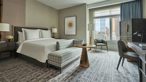 nyc luxury hotel suites  seasons  york downtown