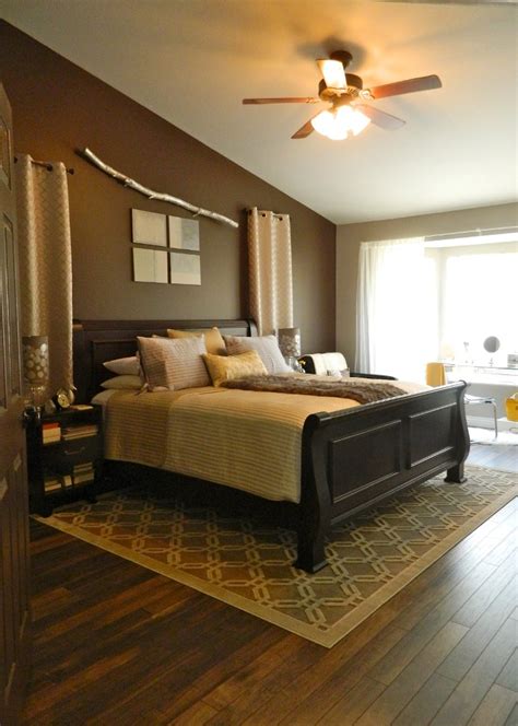 Here are just a few real life bedroom designs featuring our wood floors. 15 Master Bedrooms With Hardwood Flooring