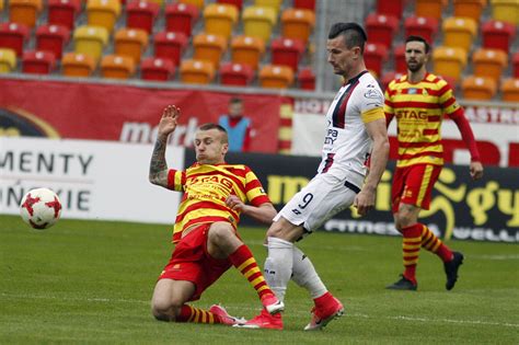 Jagiellonia białystok sẽ có một trận đấu khó khăn vào 25/04 17:30, tại vđqg ba lan đêm nay. Jagiellonia - Pogoń: Lider bez finezji, ale z punktami. Powrót Vassiljeva - Sport WP SportoweFakty