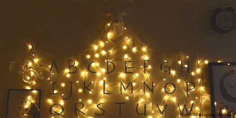 Decoración de luces de navidad en tu día a día 1. Decora tu cuarto con luces de navidad - DIY | Galletita de ...