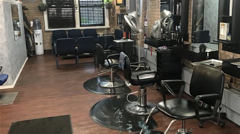 The Palace Barber And Beauty - Hair Salon in Chicago