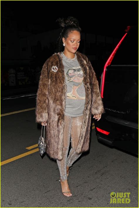 Pregnant Rihanna Rocks Fur Coat For Dinner In Santa Monica Photo