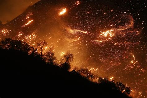 Thomas Creek And Rye Fires Spreading Rapidly In California