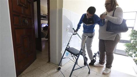 Una Madre Y Su Hijo Discapacitado Se Enfrentan A Un Desahucio