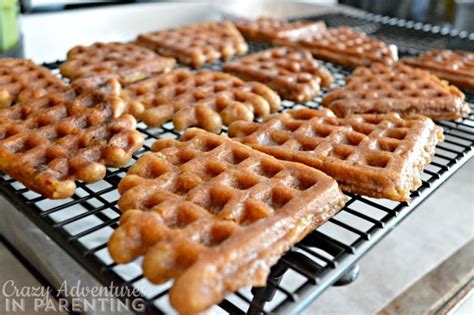 Dunkin definitely nailed the apple flavor in this, though it's more gas station apple pie than homemade. Glazed Apple Fritter Waffle Doughnuts | Crazy Adventures ...