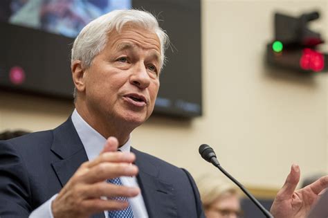 Jpmorgan S Jamie Dimon Says Us World Headed For Recession In 2023