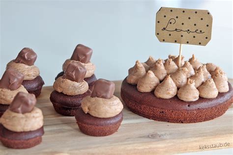 Check spelling or type a new query. Schokoholic Cupcakes mit Snickers Creme | Kuchen und ...