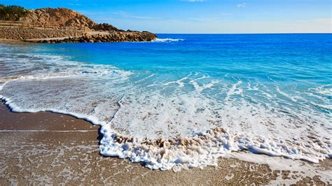 El apartamento ofrece wifi gratuita y está a 3,3 km del faro de cullera. Spain breaks world record for Blue Flag beaches
