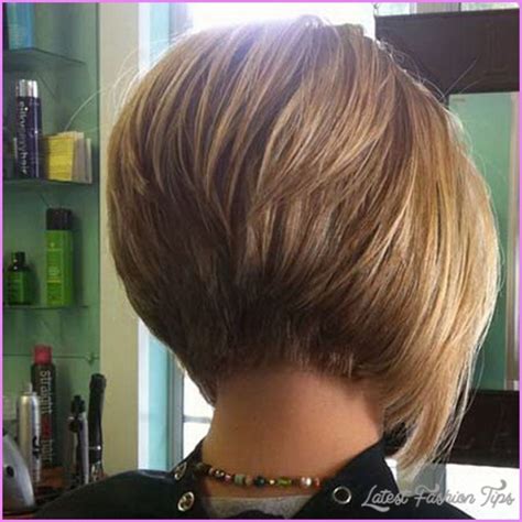 Thanks to its sharp lines and angles, the cut appears seriously striking and fashionable. Inverted bob rear view - LatestFashionTips.com