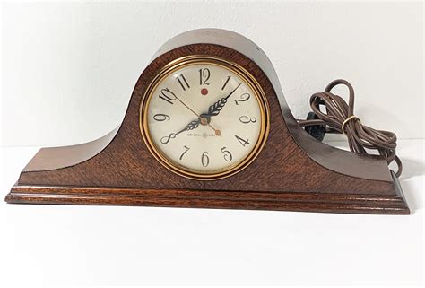 1940s General Electric Pristine Solid Wood Mantle Clock Model 3h06