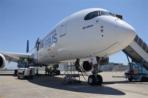 Flyingphotos Magazine News Airbus Confirms Timing For A350 Xwb First