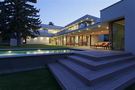 Modern Day Bauhaus Home Is A Contemporary Masterpiece