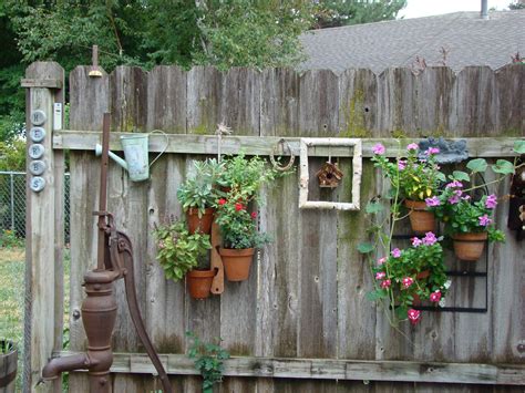 Then you'll need these 40 retaining wall ideas to help you pick what you need! Garden Fence Decor Ideas To Bring Whimsy To The Dull ...