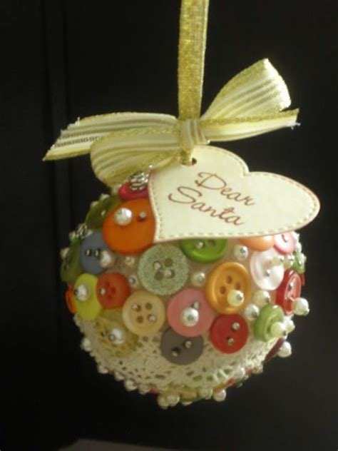 Make simple shapes or patterns, such as zigzags, christmas trees or gifts. Pin on ORNAMENTS