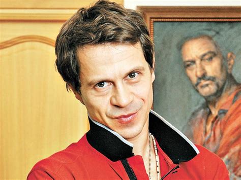 Павел деревянко известен публике как яркий и харизматичный российский актер театра и кино. "Испытывают друг к другу теплые чувства": Павел Деревянко ...
