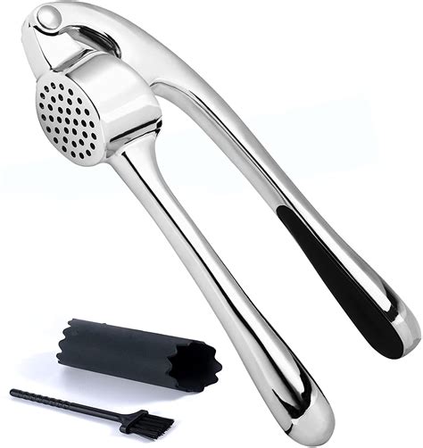 What Is A Garlic Press And How To Use One Fyne Fettle