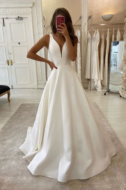 Ebay liebe bräute, verkauft wird ein wunderschönes brautkleid der marke sina c. Designer Hochzeitskleid V Ausschnitt | Brautkleid A Linie ...