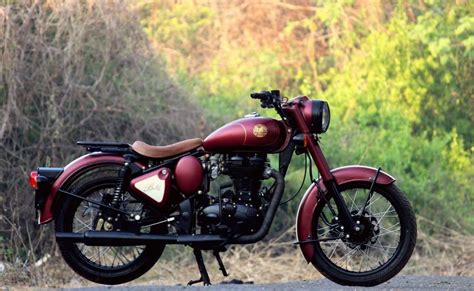 Royal Enfield Classic 350 Looks Kingly With A Custom Paint Job