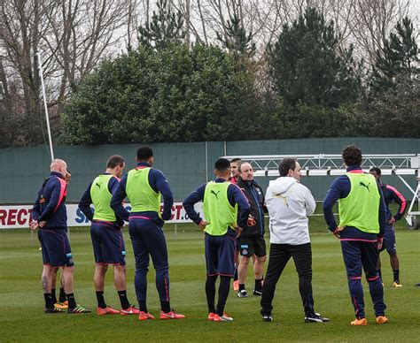 Rafa Benitez Holds Very First Newcastle Training Session Daily Star